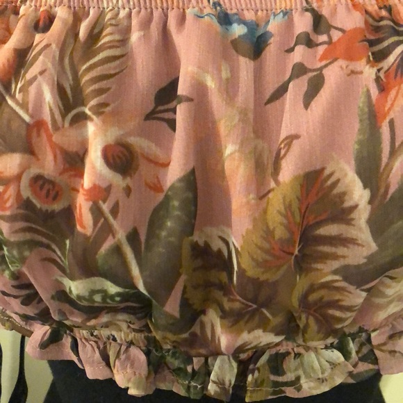 Chiffon Rushed Crop Top - Picture 4 of 7